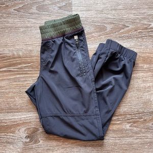 Girls LL Bean lightweight hiking pants, gray, size 8